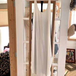 Size L Wilfred two-tone (white/black) racer back midi dress